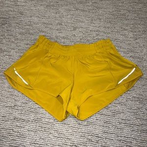Hotty Hot Shorts Lululemon 2.5”